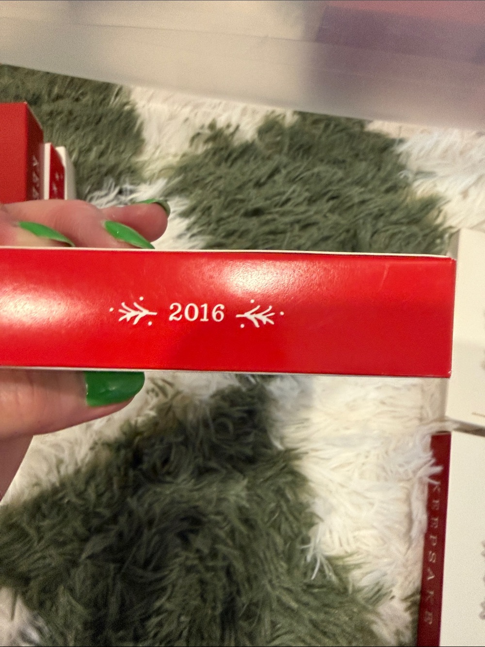 Hallmark Keepsake Silver Snowflake & Wreath Ornament Set - Red and White Boxes - Picture 6 of 11